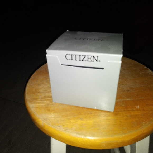 Watch - Picture 8 of 8